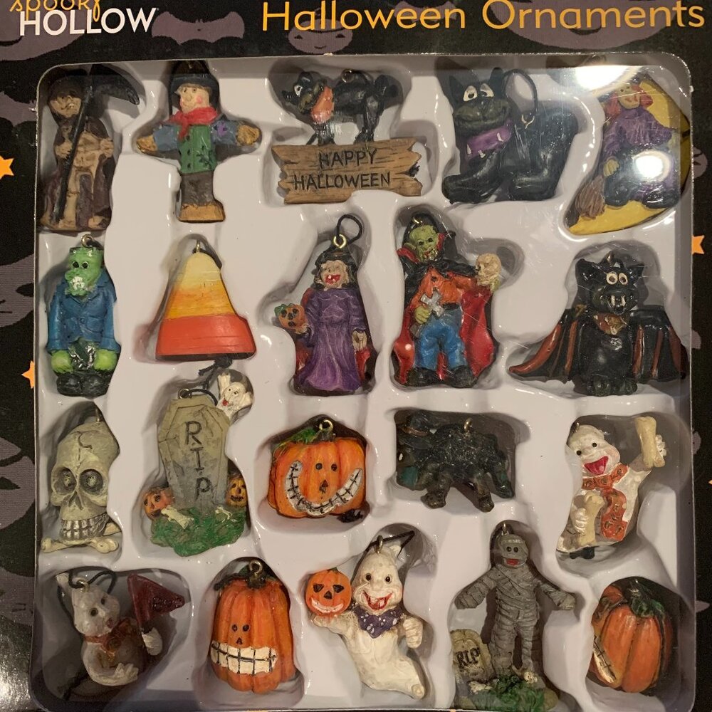 Spooky Hollow Halloween Ornaments 20 Pieces New In Box Vintage